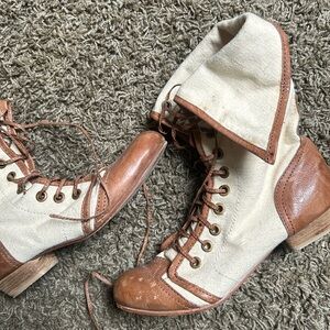 Where Canvas Leather Tan Brown Combat Boots Size 7.5